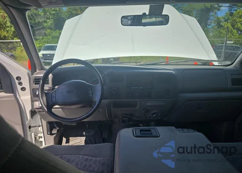 2000 Ford F350 Super Duty z USA, uszkodzony, nr VIN 1FTWW33F1YED97517